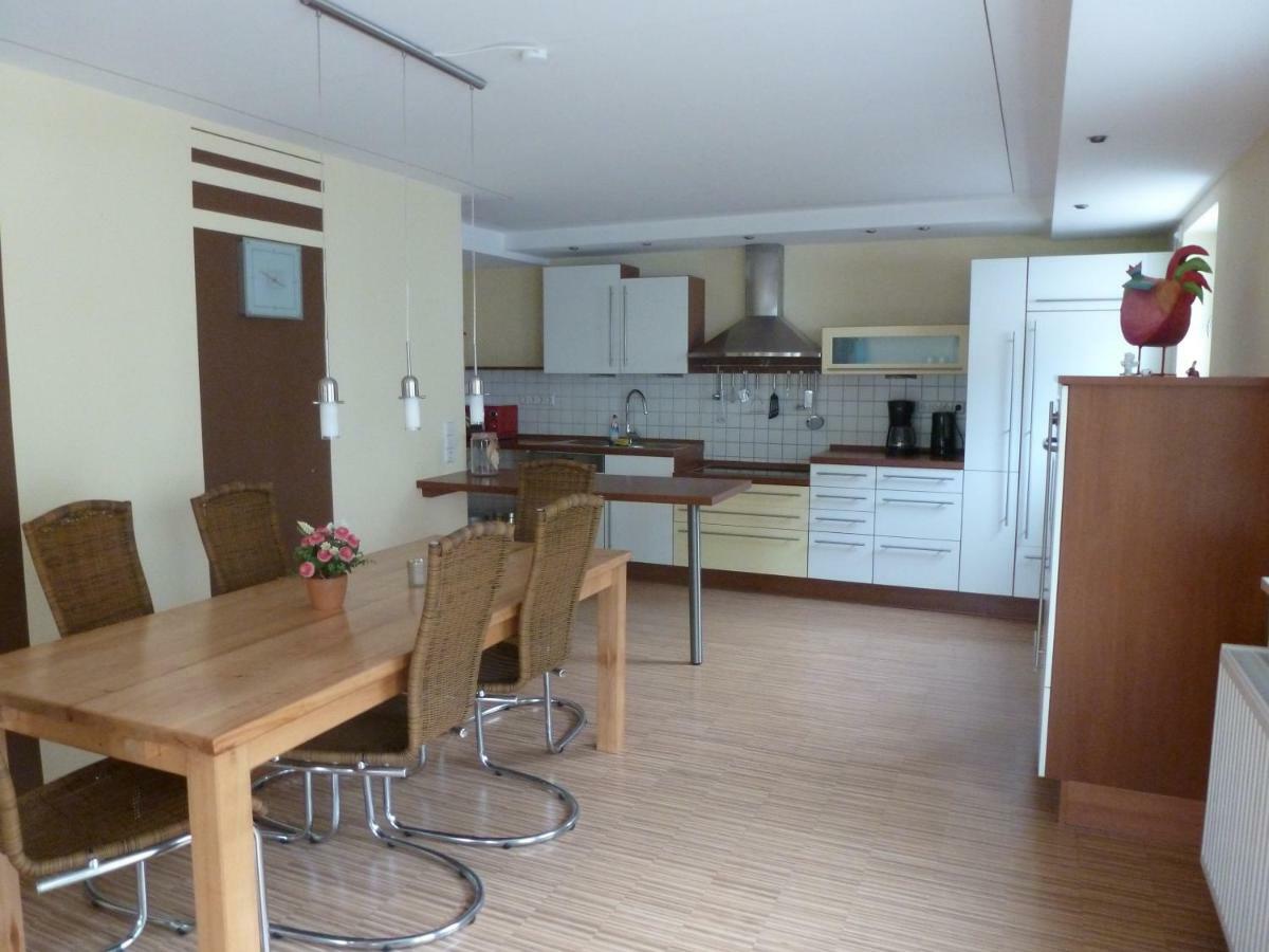 Ferienwohnung Eisele Heike 군즈부르크 외부 사진