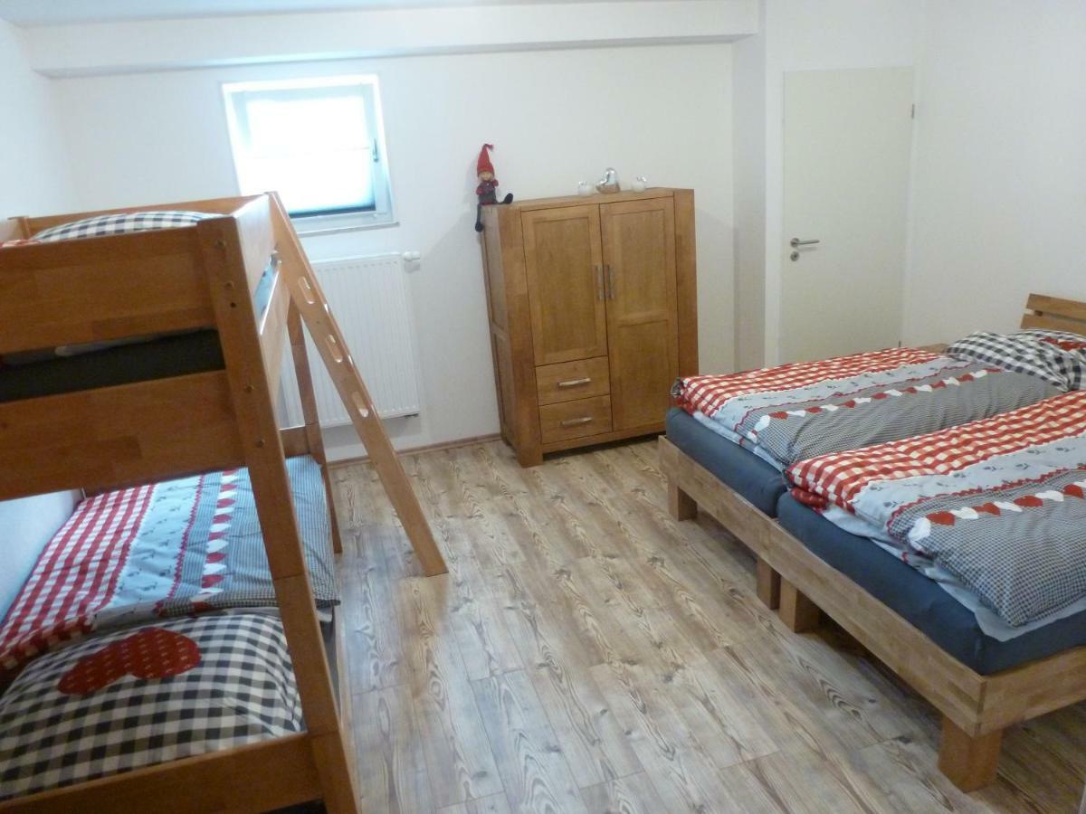 Ferienwohnung Eisele Heike 군즈부르크 외부 사진